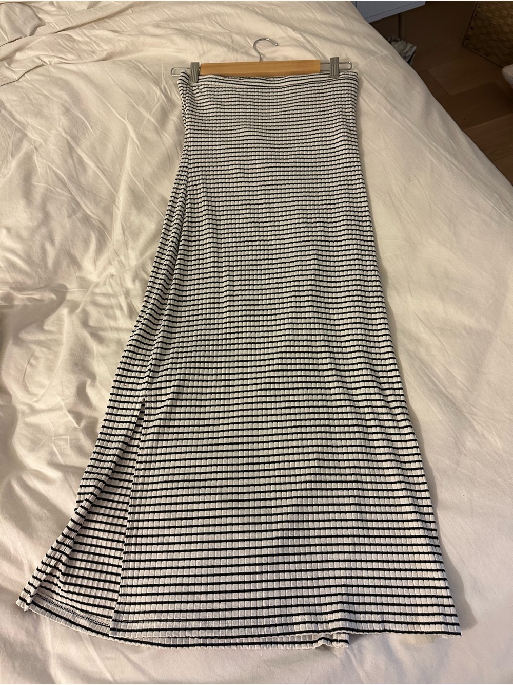 RVCA Black and White Striped Dress - Picture 1 of 4